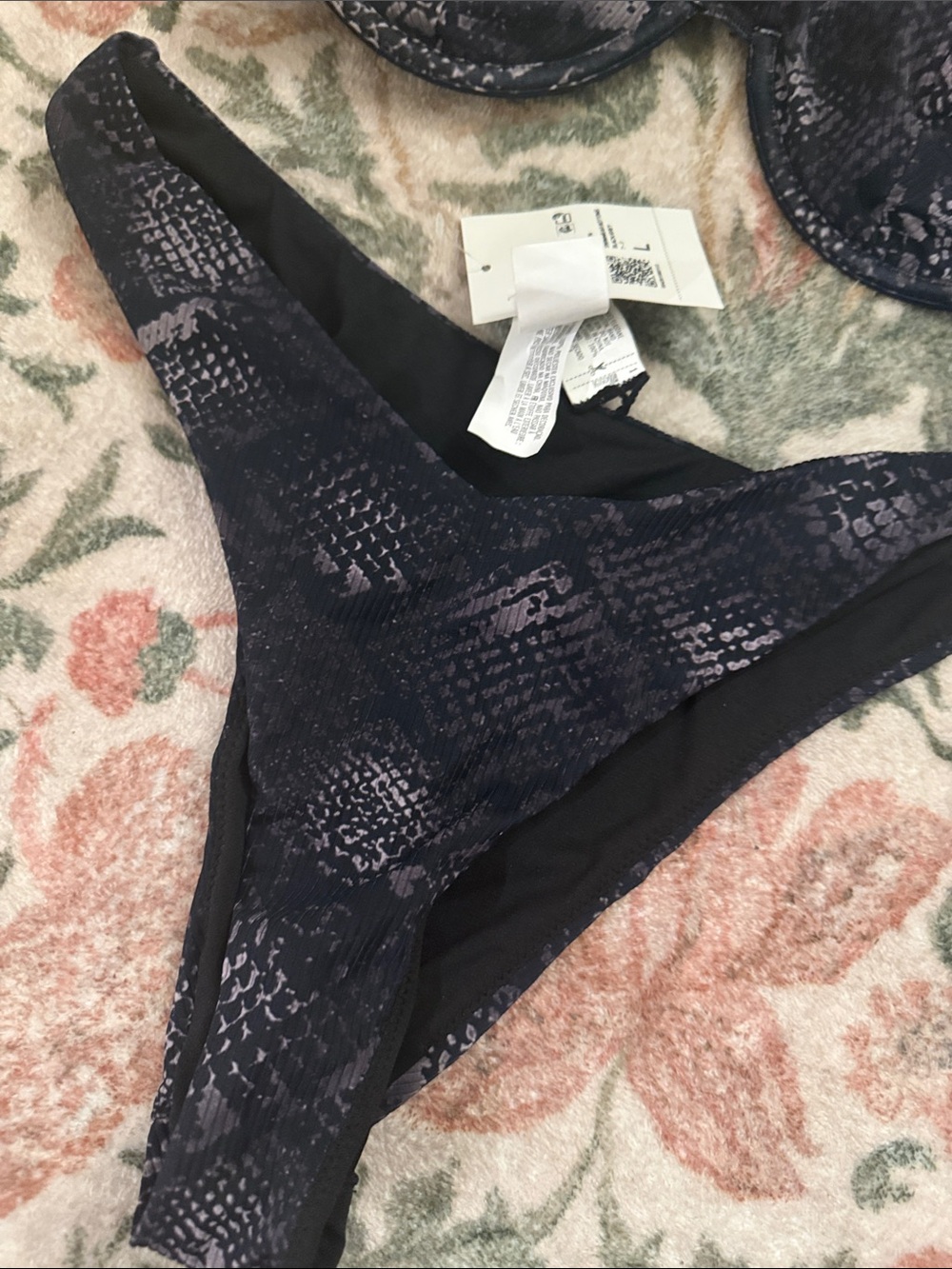 Forever 21 Black Snakeskin Print Bikini Set - Picture 2 of 6